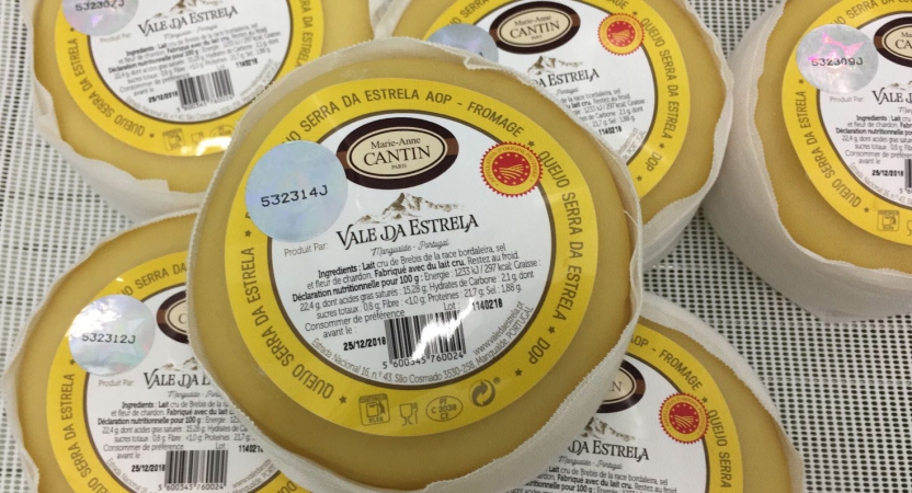Vale da Estrela exports to France through one of the finest French cheese affinage companies